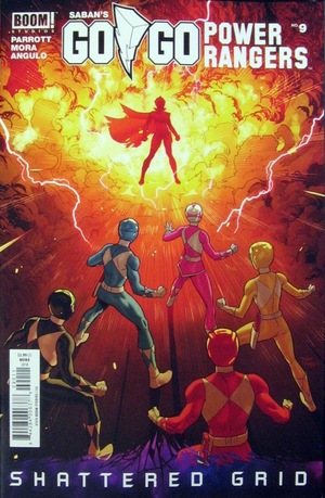 [Go Go Power Rangers #9 (regular cover - Dan Mora)]