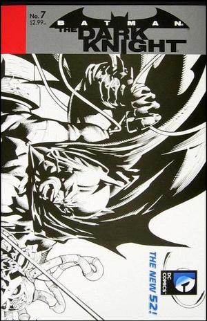 [Batman: The Dark Knight (series 2) 7 (variant wraparound sketch cover)]