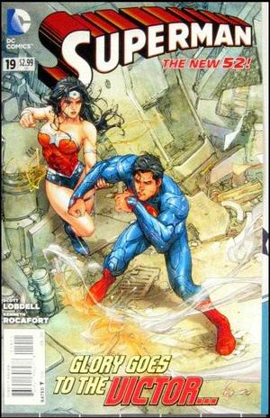 [Superman (series 3) 19 (standard fold-out cover - Kenneth Rocafort)]