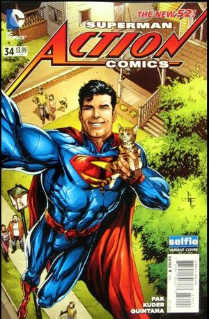 [Action Comics (series 2) 34 (variant DCU Selfie cover - Gary Frank)]