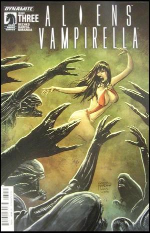 [Aliens / Vampirella #3 (Cover A - Main)]