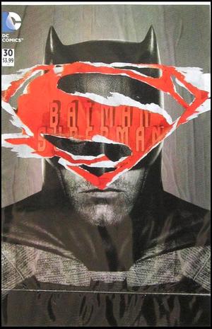 [Batman / Superman 30 (variant Batman v Superman cover - Kevin Maguire, in unopened polybag)]