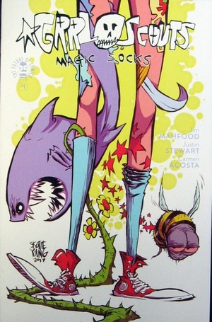 [Grrl Scouts - Magic Socks #1 (1st printing, variant cover - Skottie Young)]