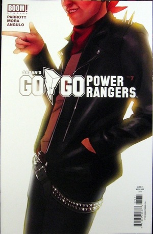 [Go Go Power Rangers #7 (regular cover - Dan Mora)]
