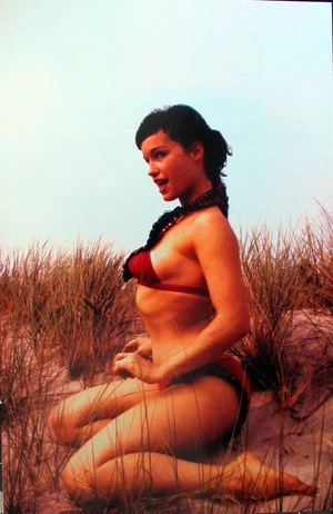 [Bettie Page (series 2) #3 (Cover F - Virgin Photo Incentive)]