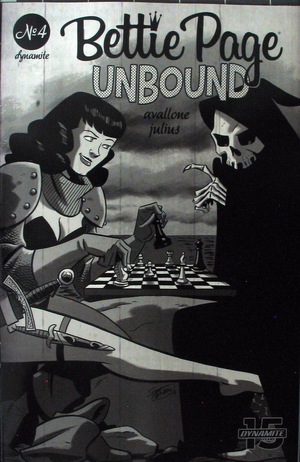 [Bettie Page - Unbound #4 (Cover B - Scott Chantler)]