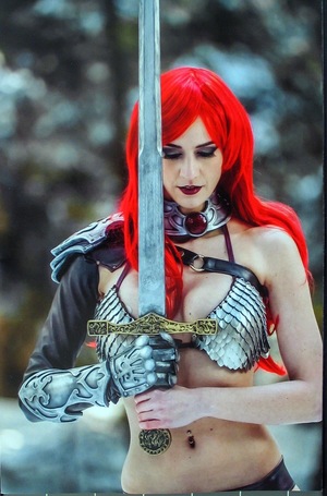 [Red Sonja (series 8) Issue #14 (Bonus FOC Incentive Virgin Cosplay Cover)]