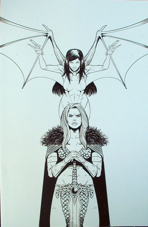 [Vampirella / Red Sonja #11 (Bonus FOC Incentive B&W Virgin Cover - Drew Moss)]