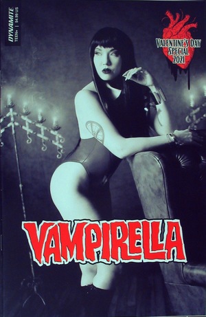[Vampirella - Valentine's Day Special 2021 (Bonus FOC Incentive B&W Cosplay Cover)]