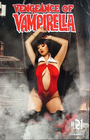 [Vengeance of Vampirella (series 2) #21 (Cover D - Cosplay)]