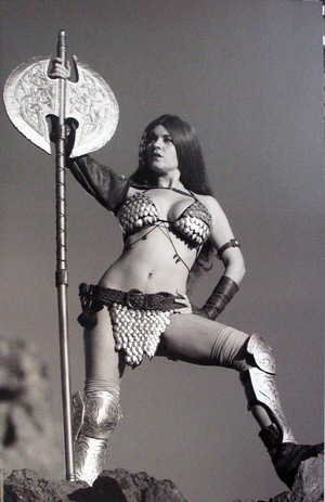 [Red Sonja: Black White Red #5 (Cover K - B&W Virgin Cosplay Incentive)]