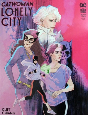 [Catwoman: Lonely City 2 (variant cover - Marguerite Sauvage)]