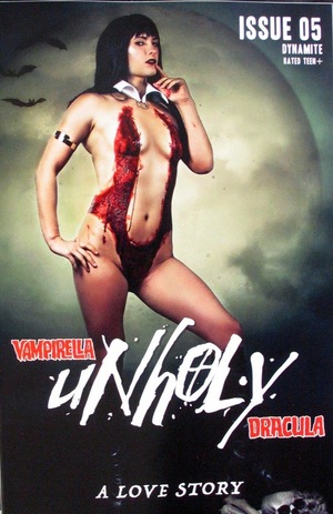 [Vampirella / Dracula - Unholy #5 (Cover E - Cosplay)]