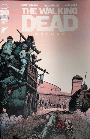 [Walking Dead Deluxe #42 (regular cover - David Finch)]