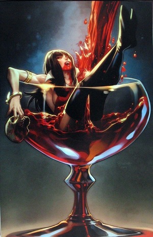 [Vampirella Strikes (series 3) #5 (Cover J - Stephen Segovia Full Art Incentive)]