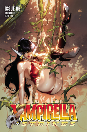 [Vampirella Strikes (series 3) #6 (Cover B - Stephen Segovia)]