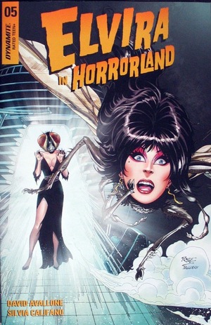 [Elvira in Horrorland #5 (Cover B - John Royle)]