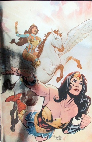 [Wonder Woman (series 5) 795 (Cover E - Yanick Paquette Foil Full Art Incentive)]
