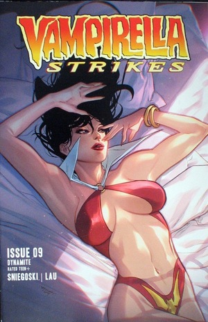 [Vampirella Strikes (series 3) #9 (Cover B - Stephen Segovia)]