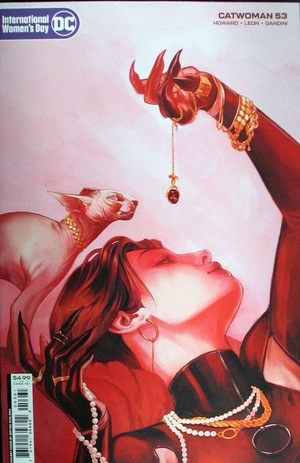 [Catwoman (series 5) 53 (Cover F - Qistina Khalidah International Women's Day Variant)]