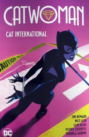 [Catwoman (series 5.1) Vol. 2: Cat International (SC)]