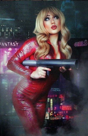 [Barbarella - The Center Cannot Hold #3 (Cover H - Cosplay Full Art Incentive)]
