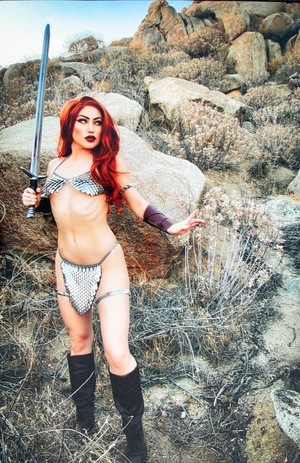 [Red Sonja (series 10) #2 (Cover Q - Cosplay Full Art Incentive)]