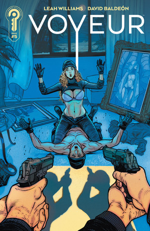 [Voyeur #5 (Cover A - Victor Ibanez)]