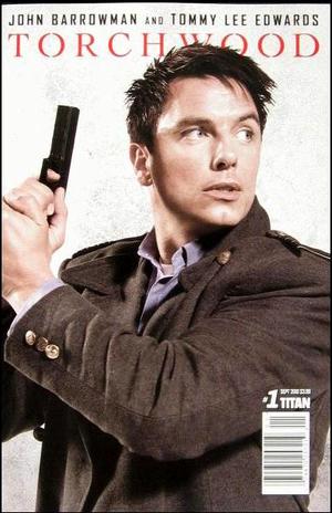 [Torchwood Comic Issue #1 (Cover B - photo)]